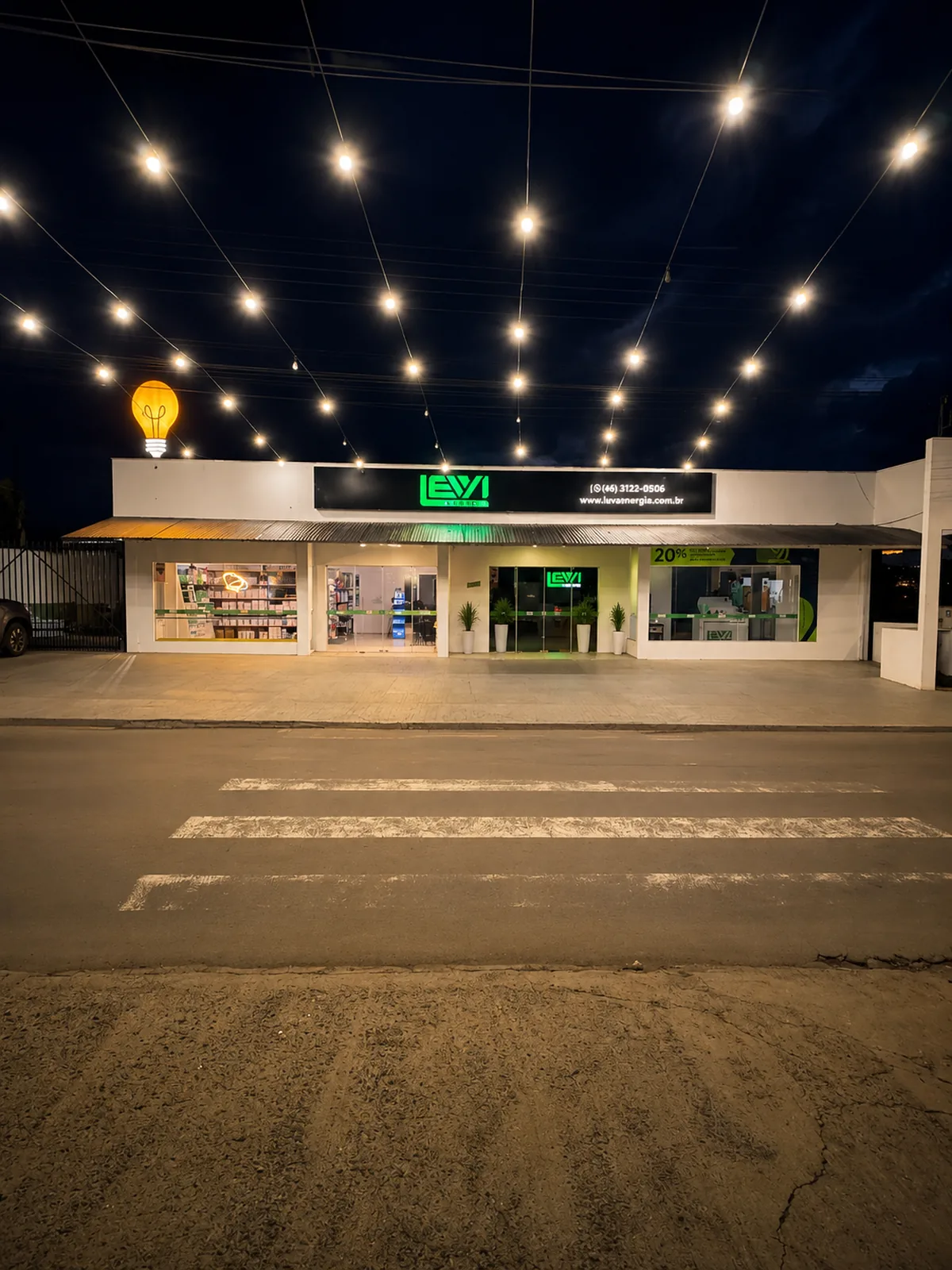 Fachada da loja LEVA Materiais em Dois Vizinhos - PR